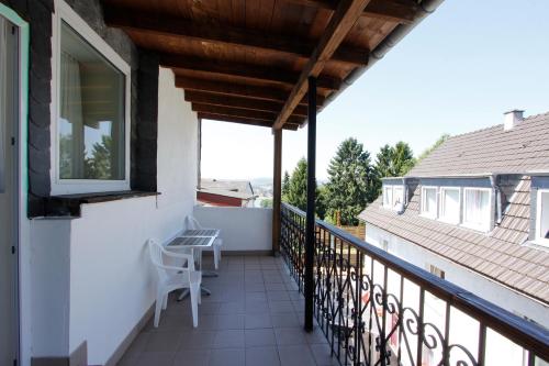 Skats, Hotel Adria Stuben in Urbar (Mayen-Koblenz)