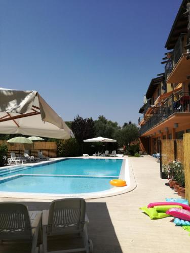  Agave Resort, Pension in Massignano