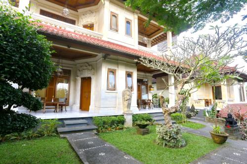 Exterior view, Sagitarius Inn in Ubud