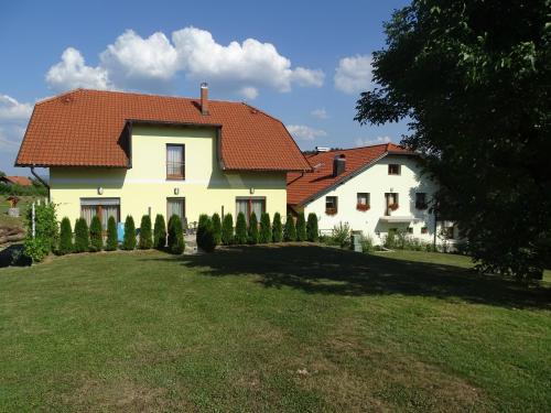Guesthouse Mesec Zaplana - image 3