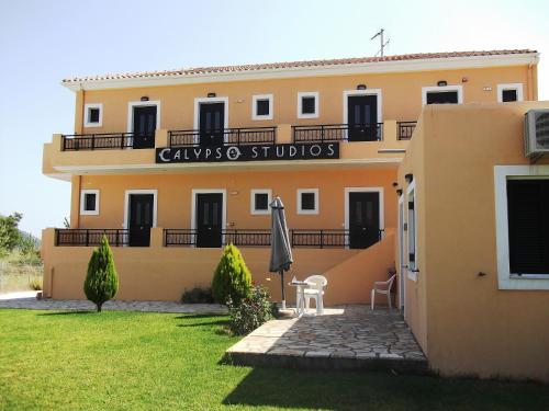 Calypso Luxury Studios - image 8