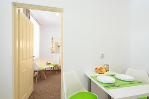 T19 Apartment - image 7