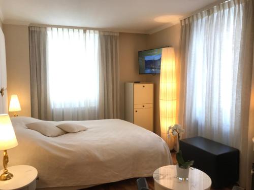 1 queen bed