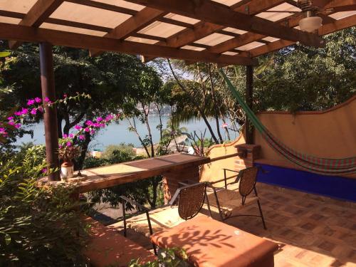 La Casa del Guamúchil in Tequesquitengo, Mexico
