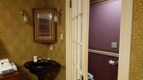 Holidae House Bed & Breakfast - 화장실