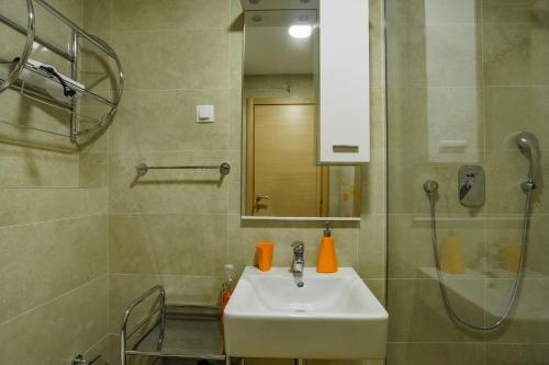 Apartments LORA Bokeljske brigade - image 3