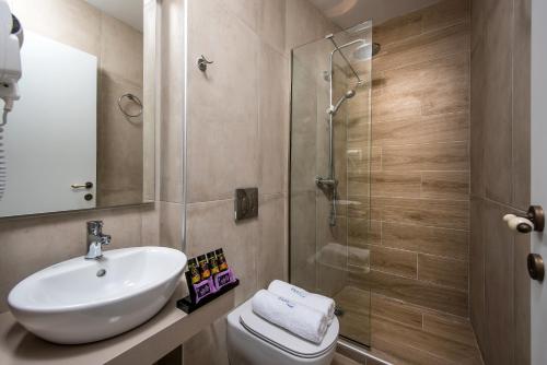 Irida Hotel Apartments - main image