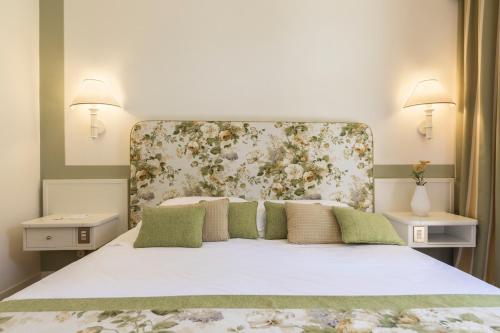 Relais Santa Chiara Hotel - image 4