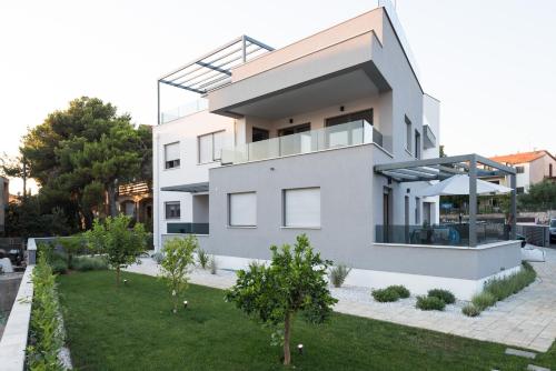 Croatica Suites Brodarica 1