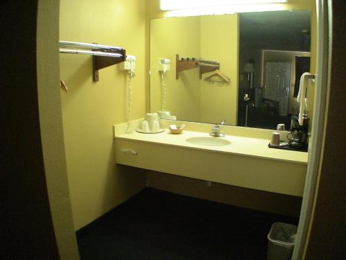 Fürdőszoba, La Grange Executive Inn and Suites in La Grange (Texas)