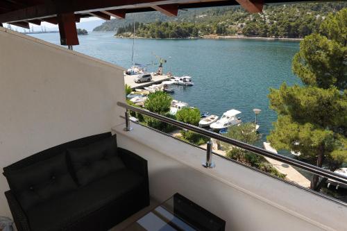  Apartmani J in Baćina