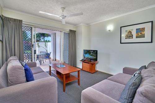 One-Bedroom Apartment image 5
