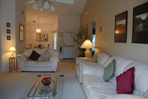 Seneca Point Trail Villa 141 in Kissimmee, USA