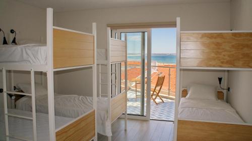 Topcity Hostel & Suites 4