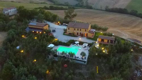 Agriturismo Tenuta Belvedere - Accommodation - Belvedere Ostrense