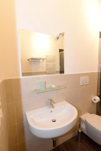 Deluxe Double Room with Shower