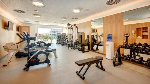 Fitness center, Hipotels Playa de Palma Palace&Spa in Majorca