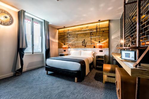 Hotel Restaurant Au Boeuf Couronne in 19th - Buttes-Chaumont