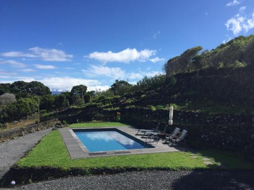 สปา, Stone Home Casa do Caisinho Pico island in ซานโต อมาโร