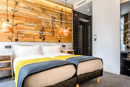 Hotel Restaurant Au Boeuf Couronne in 19th - Buttes-Chaumont