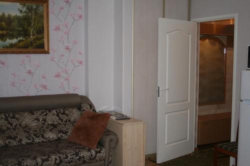 Yulia Apartment - image 14