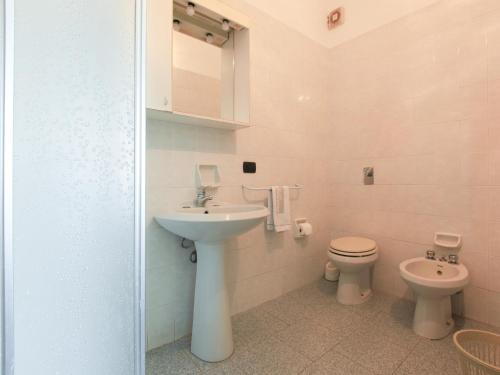 Bathroom, Locanda La Castellana in Castello d' Agogna