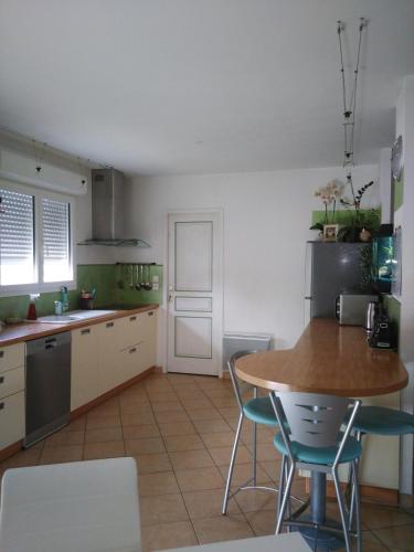 Kitchen, Maison a la campagne in Lavergne