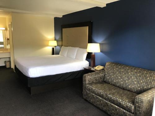 Scottish Inns Locust Grove in Locust Grove