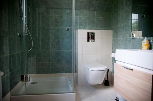 Quadruple Room image 7