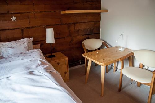 Quadruple Room image 9