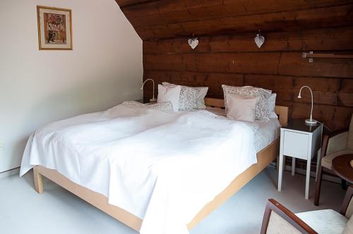 Quadruple Room image 4