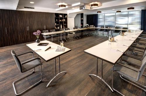 Hotel Düsseldorf Mitte - image 14
