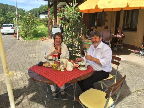 Food and beverages, Dornroschen in Hochst i. Odw.