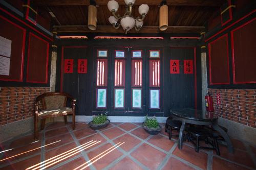 Patio Moonlight Patio Moonlight is conveniently located in the popular Jincheng area. The property has everything you need for a comfortable stay. Service-minded staff will welcome and guide you at Patio Moonlight. A