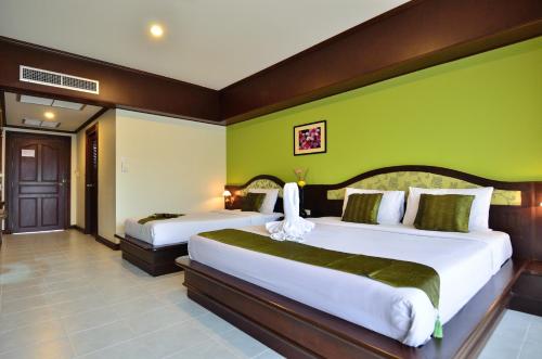 Samui First House Hotel