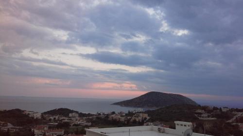  Stylish Hilltop Seaview Home in Anavyssos