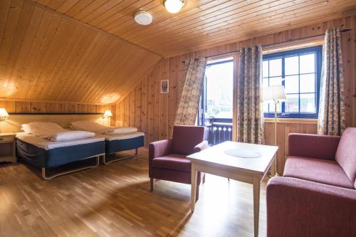 2 twin beds