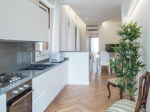 Luxury Apartment On Grand Canal by Wonderful Italy