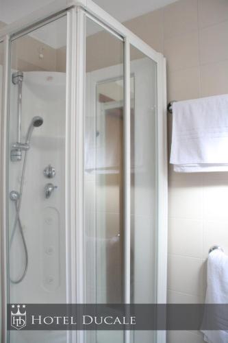 Bathroom, Hotel Ducale in Vigevano