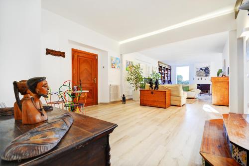 VILLA ES TORRENTO (HIGH FLYER)