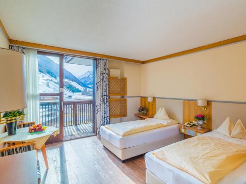 Happy Stubai - main image
