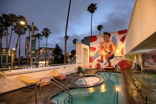 The Kinney Venice Beach