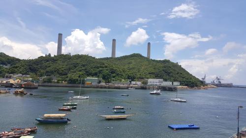 周邊環境, 文麗華度假屋 (Man Lai Wah Resort) in 南丫島