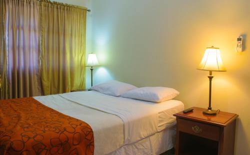 Double Room with Private Bathroom image 4