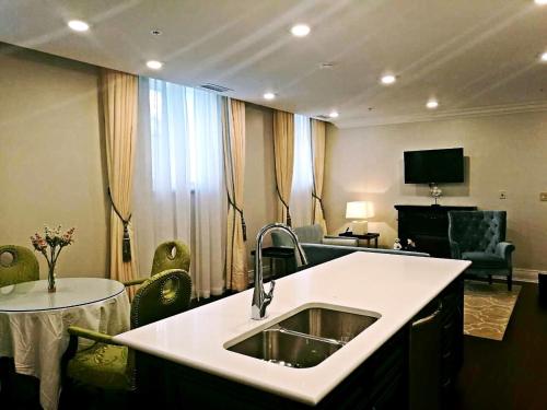 悉尼精品賓館及套房 (Sydney Boutique Inn & Suites) in 夏洛特敦市中心
