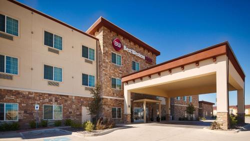 Best Western Plus Forest Hill Inn & Suites