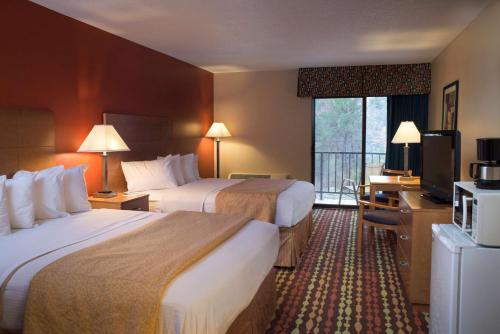 Queen Room with Two Queen Beds and Pool View