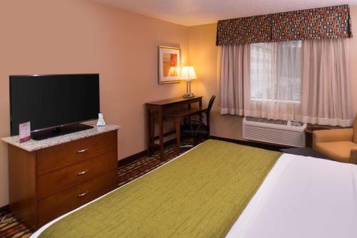 Best Western Ambassador Inn & Suites