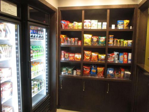 Best Western Harvest Inn & Suites - image 2