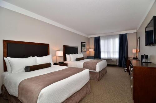 Queen Room with Two Queen Beds - Non-Smoking